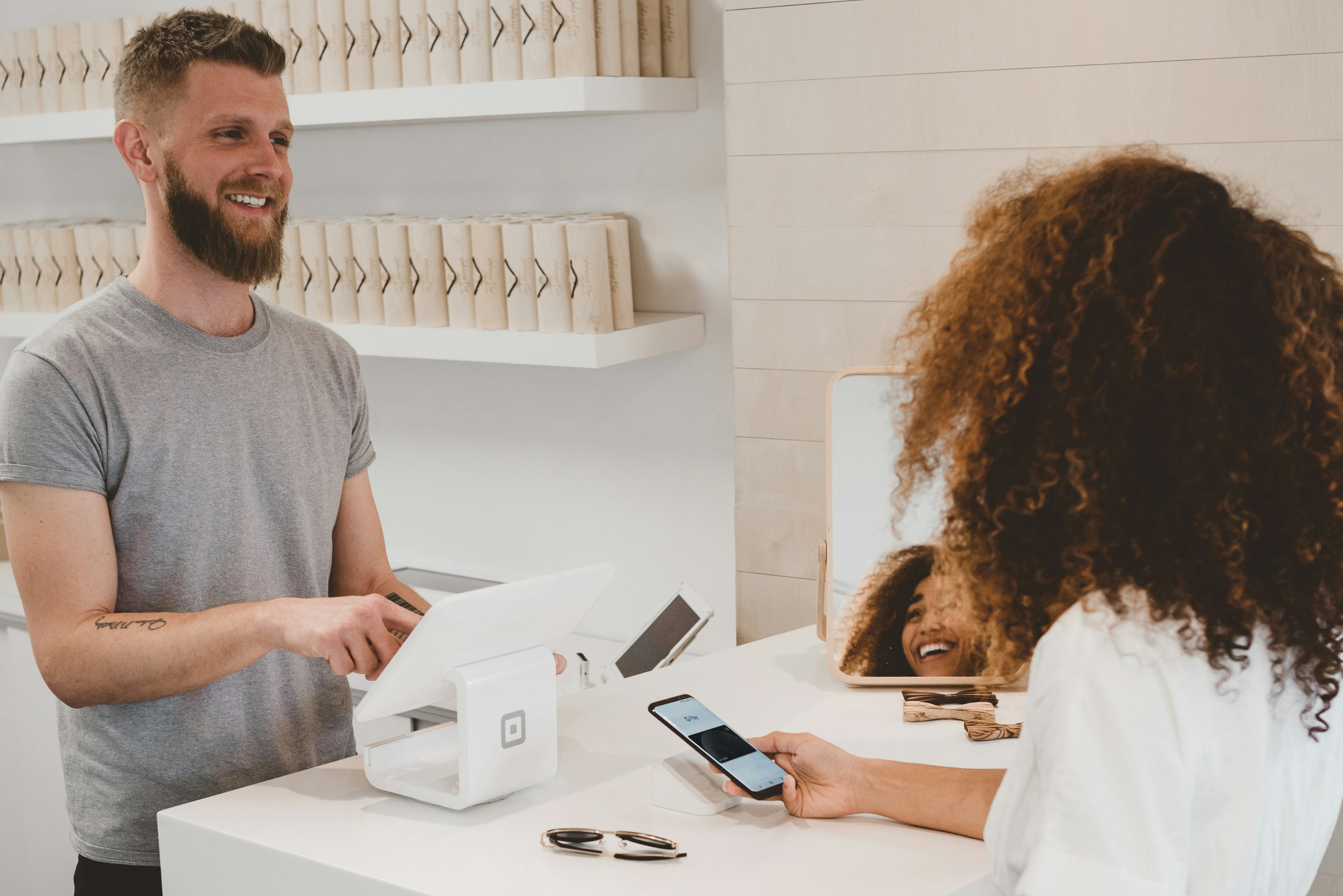 customer purchasing a product from store - Omnichannel Customer Journey